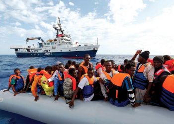 Cứu người tỵ nạn trên Địa Trung Hải