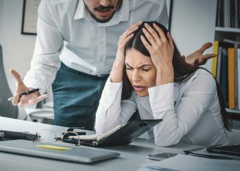 5 dấu hiệu cho thấy sếp có kỹ năng lãnh đạo kém