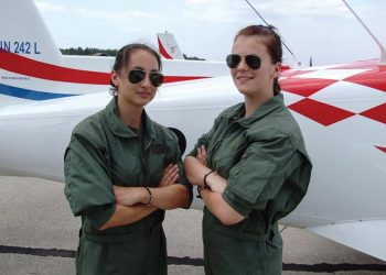 Học viên phi công nữ tại Hãng hàng không Croatia