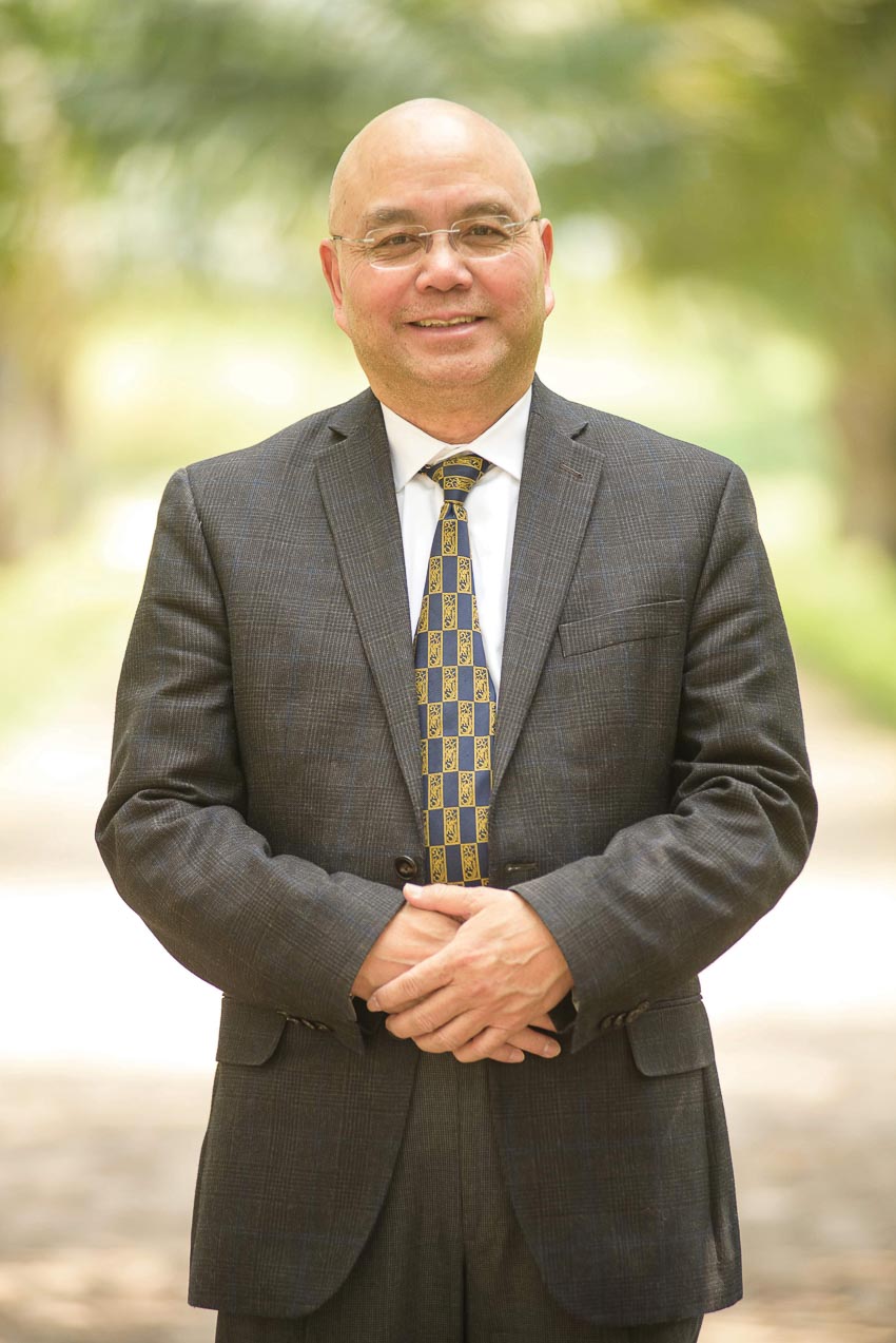 GS-BS Thạch Nguyễn - quyền Hiệu trưởng, Trưởng khoa Y trường Đại học Tân Tạo 
