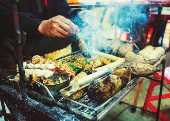 Món nướng bán ngoài trời ở Sa Pa