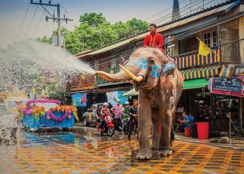 Trải nghiệm Tết Songkran Thái Lan