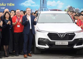 Vinfast hoàn thành sản xuất chiếc xe SUV Lux SA2.0 bản thương mại đầu tiên - 01
