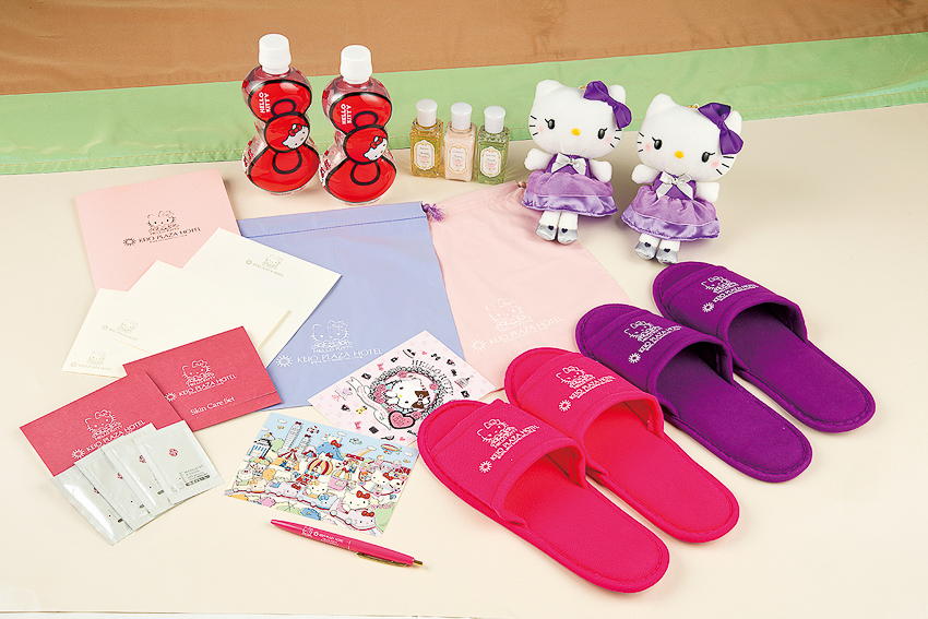 có sự góp mặt của mèo Hello Kitty và các nhân vật Sanrio - 8