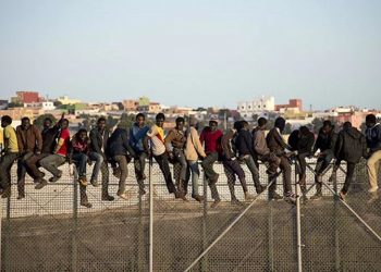 Những bức tường phân chia biên giới các nước mà ít người biết đến -05