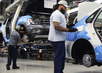 Các nhà sản xuất Mỹ hối thúc chính phủ không áp thuế nhập khẩu ôtô