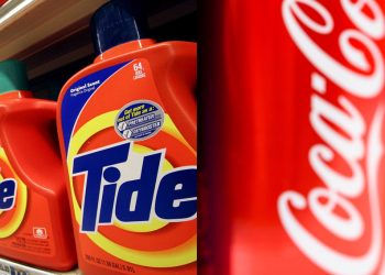P&G và Coca-Cola cùng công bố báo cáo doanh thu quý.