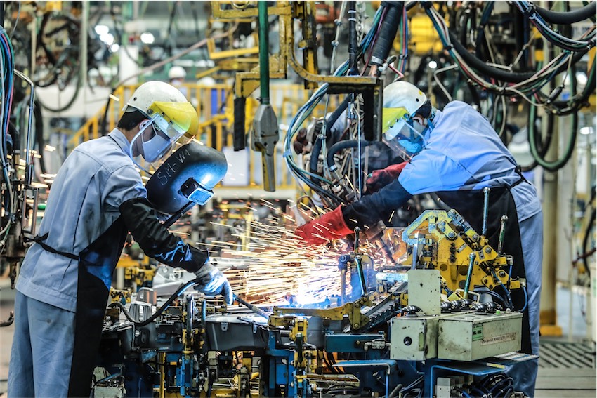 Toyota Việt Nam vinh dự nhận giải thưởng rồng vàng lần thứ 18 - 03