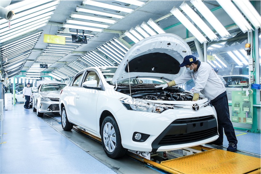 Toyota Việt Nam vinh dự nhận giải thưởng rồng vàng lần thứ 18 - 05