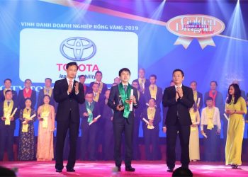 Toyota Việt Nam vinh dự nhận giải thưởng rồng vàng lần thứ 18 - 01
