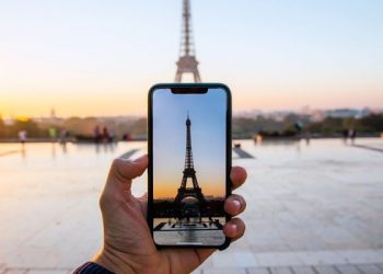 5 cách tận dụng điện thoại khi đi du lịch nước ngoài