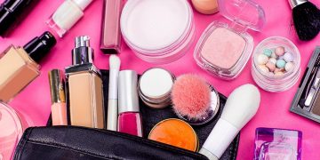 các món đồ trang điểm