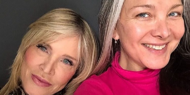 Hướng dẫn cách trang điểm cho phụ nữ trên 50 tuổi xinh đẹp rạng ngời