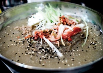 Mì lạnh kiểu Hàn - món ăn giải nhiệt mùa hè