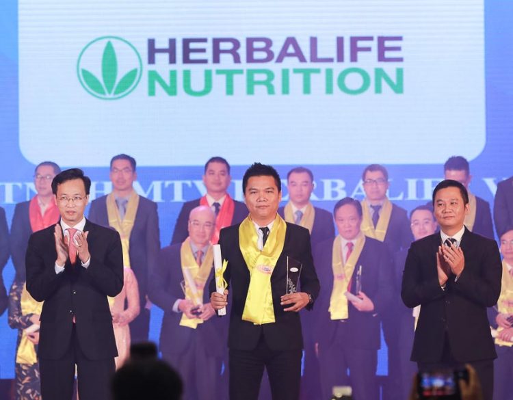 Herbalife nhận danh hiệu “Thương hiệu thực phẩm bổ sung dinh dưỡng hàng đầu” tại Giải thưởng Rồng Vàng 2019