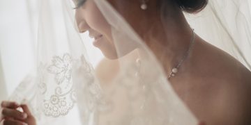 Lịch sử thú vị của chiếc mạng che mặt cô dâu - 0