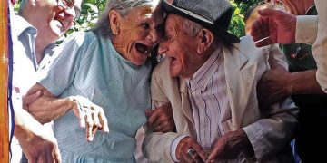 Nếu sống 100 năm thì nên lập kế hoạch ra sao?