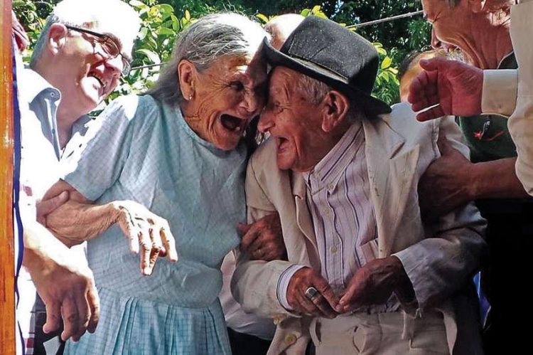 Nếu sống 100 năm thì nên lập kế hoạch ra sao?