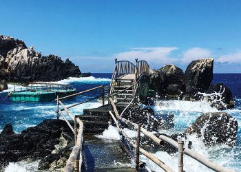 Lối đi lên hòn Nội 2