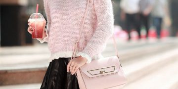 Những phụ kiện mang sắc hồng dịu dàng