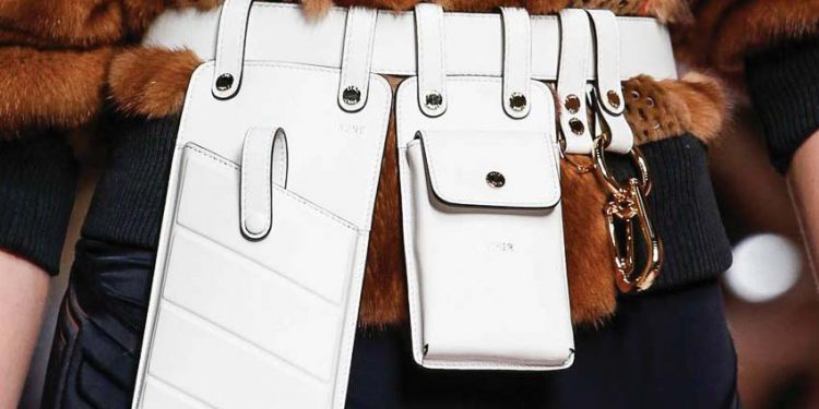 Thời trang túi belt bag vẫn chưa hạ nhiệt! 1