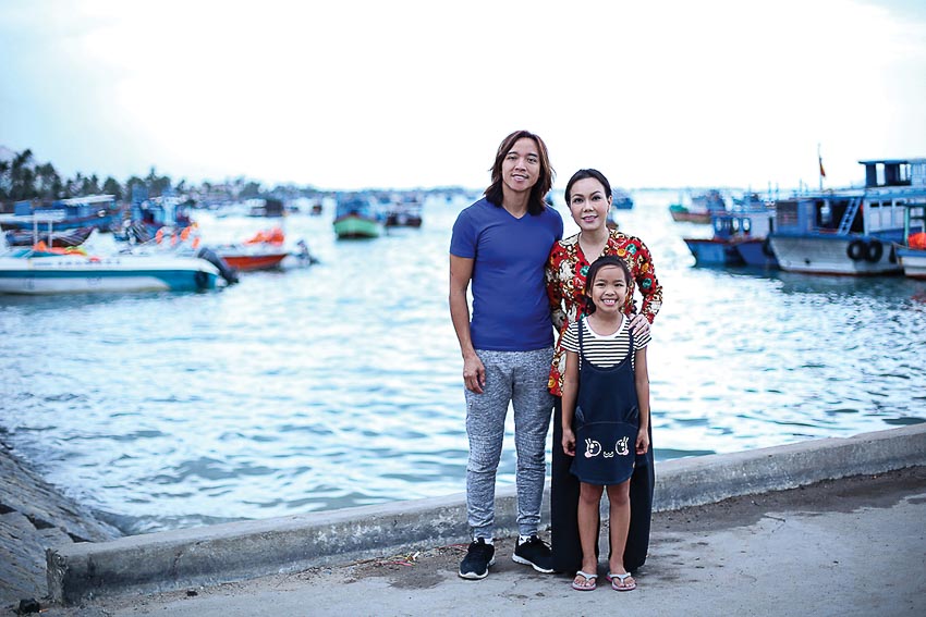 Việt Hương: “Chồng tôi giúp tôi trở nên “nóng” hơn khi về nước” 1