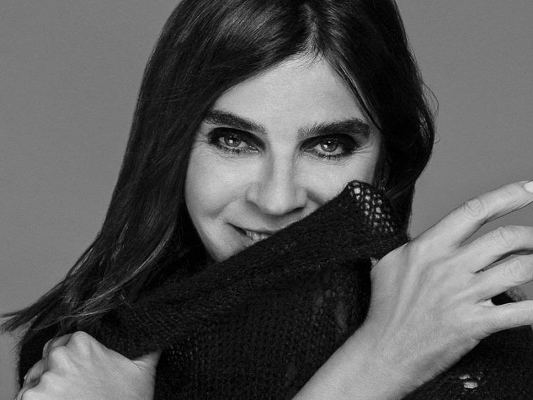Carine Roitfeld giữ vị trí tư vấn phong cách cho thương hiệu Karl Lagerfeld