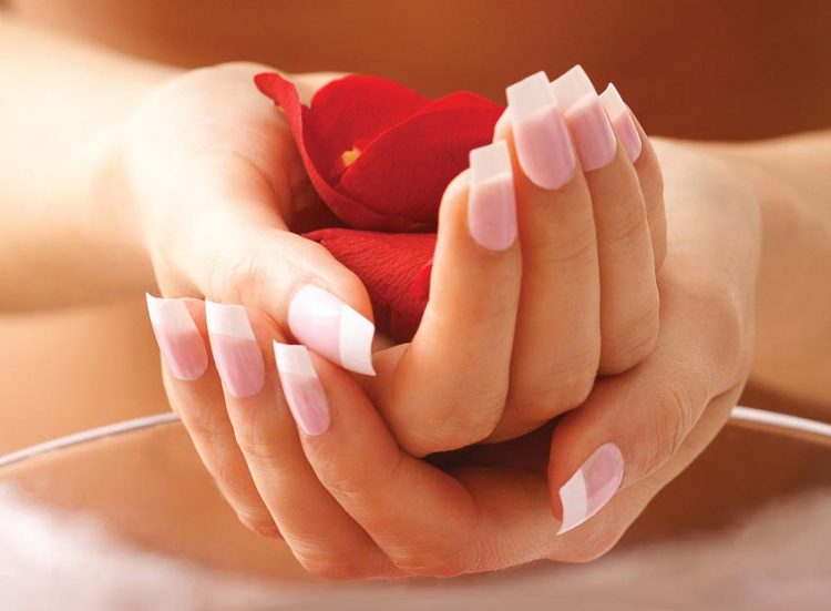 bí quyết chăm sóc da tay mùa hè 5