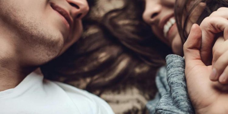 Hãy làm bạn đời mỉm cười mỗi buổi sáng