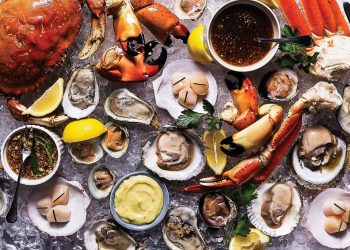 Miễn phí check-in hồ bơi vô cực với tuần lễ buffet hải sản lễ 30-4 và 1-5