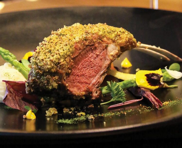 Vang ngon kết hợp món ăn đặc sắc