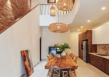 khoảng thông tầng trong nhà phố