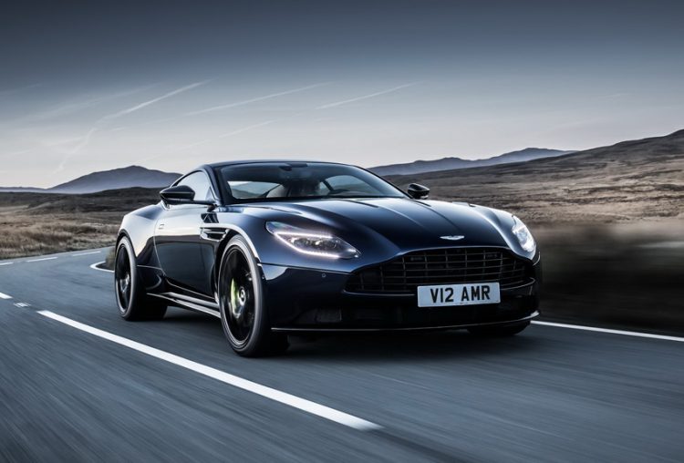 Aston Martin bắt đầu nhận đơn đặt hàng cho dòng xe DB11 AMR tại Việt Nam 1