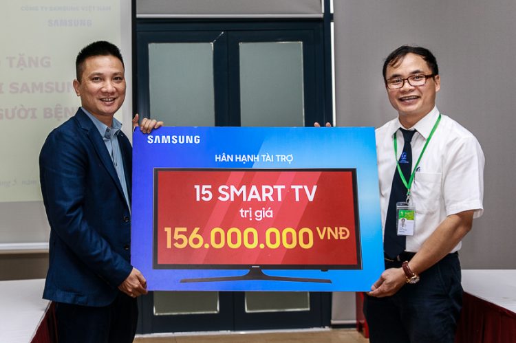 Samsung tặng 100 Smart TV cho bệnh nhân lão khoa nhân - 06