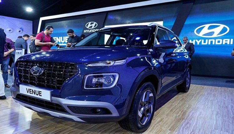 Hyundai Venue ra mắt, giá từ 9.300 USD
