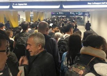 Các sân bay tại Australia ''tê liệt'' do trục trặc hệ thống