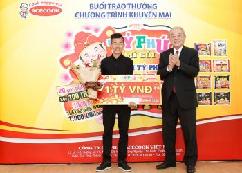 Acecook VN trao giải thưởng đợt cuối chương trình khuyến mại “Tỷ phú mì gói”