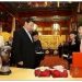 Chủ Tịch Tập Cận Bình tặng quà cho Tổng Thống Hàn Quốc
