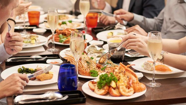 Chương trình khuyến mại tháng 6 tại Caravelle Saigon 8