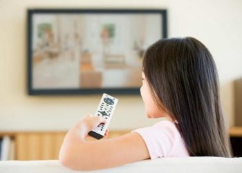 Giao con cho tivi! 1