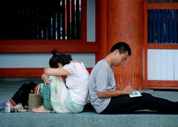 Văn hóa độc thân, internet và suy giảm tình dục 1