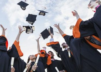 Từ lạm phát tốt nghiệp hạng nhất đến kỳ thị trong xét tuyển đại học 5