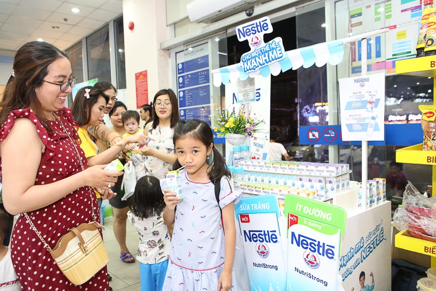 Nestlé Việt Nam thêm lựa chọn sức khỏe cho người tiêu dùng với sữa nước ít đường