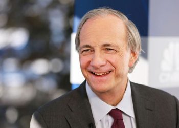 Ray Dalio, người sáng lập hãng đầu tư Bridgewater Associates - Ảnh: CNBC.