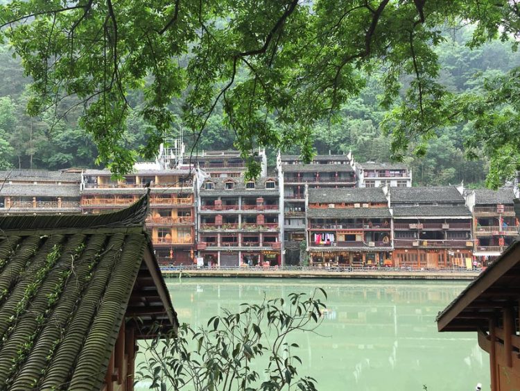 1.300 năm, Phượng Hoàng cổ trấn 1