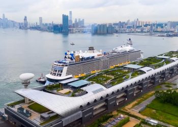 Saigontourist đón hơn 5.700 du khách tàu biển Spectrum of the Seas đến Việt Nam 2