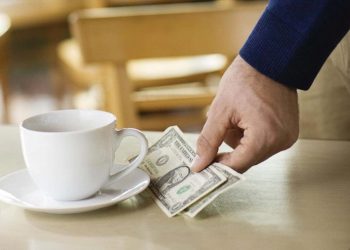 Câu chuyện về văn hóa tiền tip trên thế giới 4