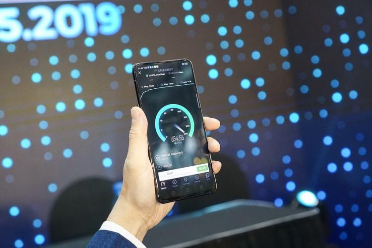Viettel sử dụng điện thoại OPPO thử nghiệm mạng 5G đầu tiên tại Việt Nam 1