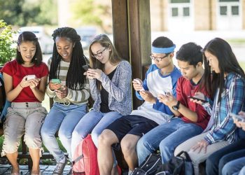 Cứu “teen” trong thời đại số 2