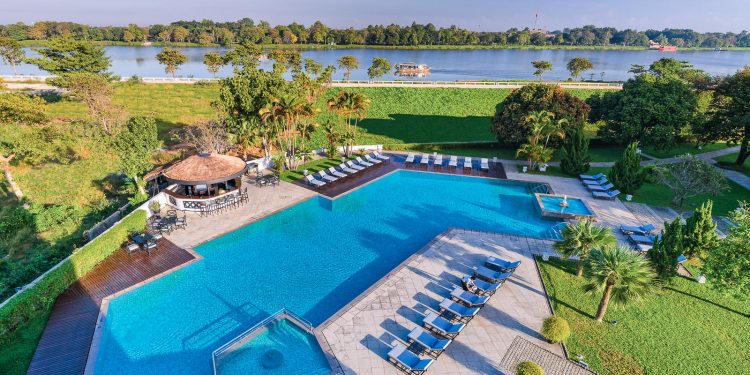 Khách sạn Azerai La Residence Huế 13